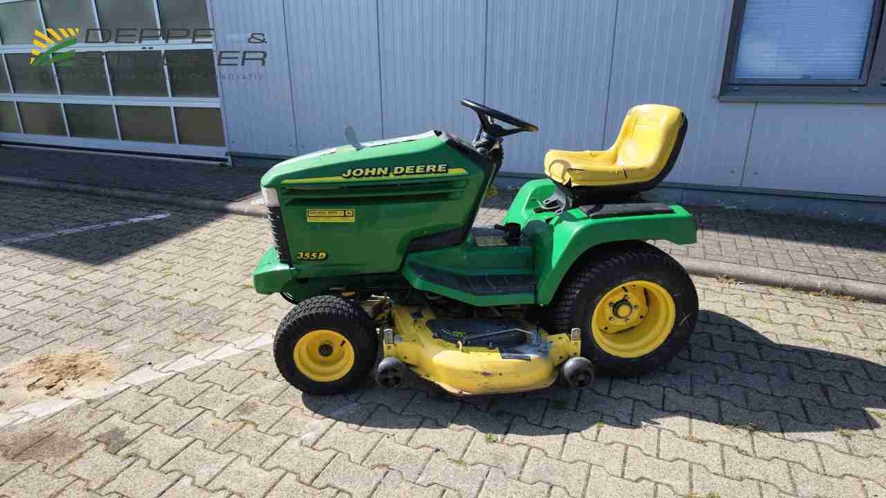 John Deere 355D mit 48C Mähwerk gebraucht – Rasentraktor – Baujahr 2001 – Produktbild 3