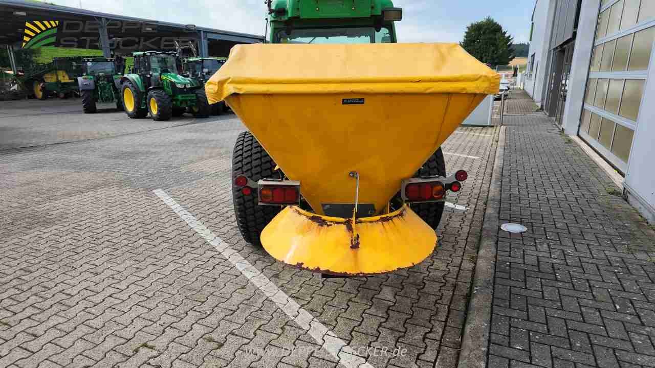 John Deere 4520 mit Anbaugeräten gebraucht – Kommunaltraktor – Baujahr 2005 – Produktbild 5
