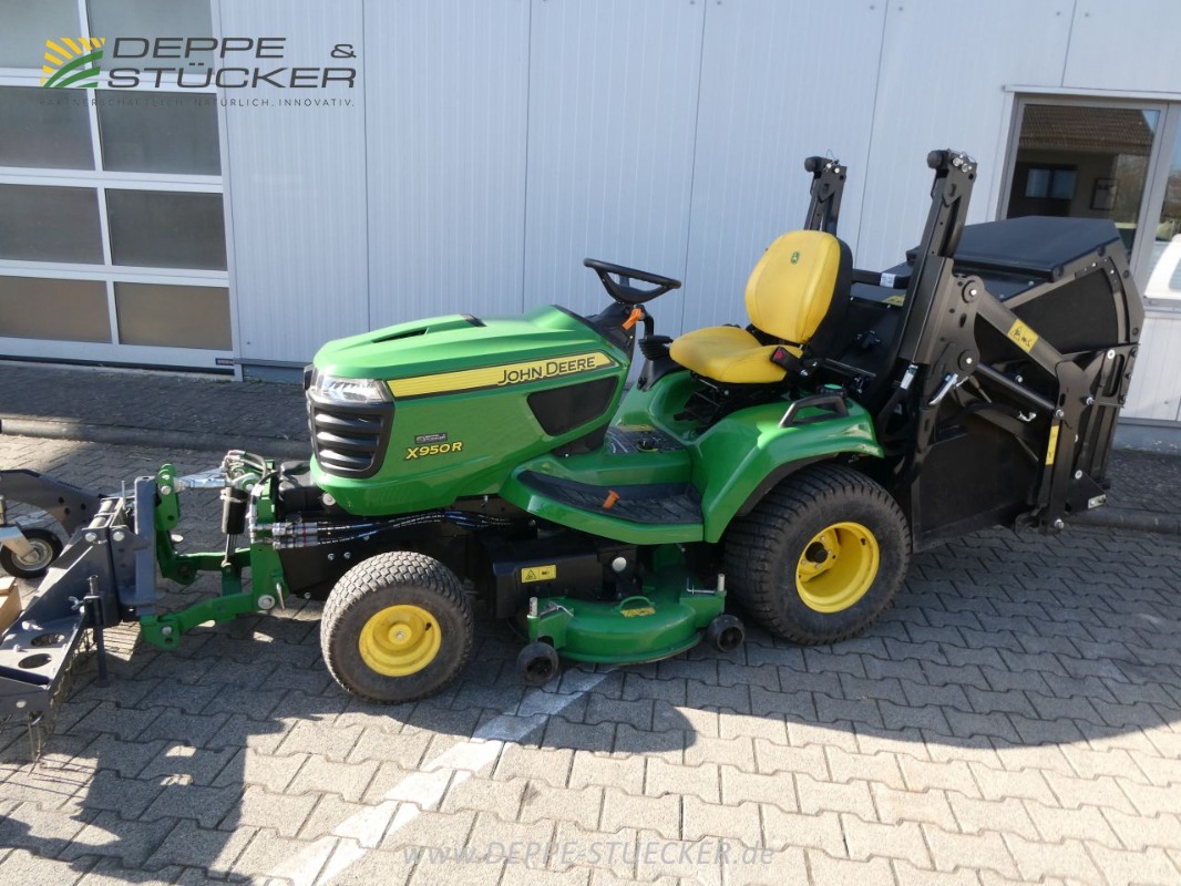 John Deere X950R mit Anbaugeräten gebraucht – Rasen und Grundstückspflege – Baujahr 2020 – Produktbild 4