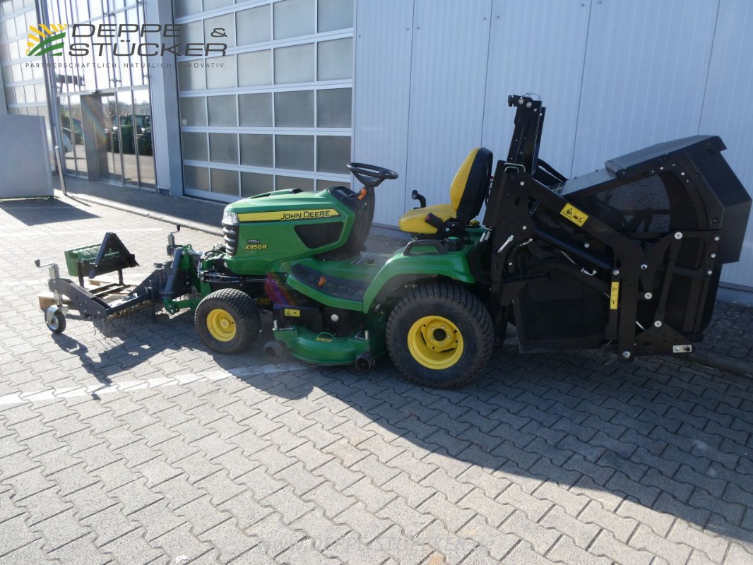 John Deere X950R mit Anbaugeräten gebraucht – Rasen und Grundstückspflege – Baujahr 2020 – Produktbild 5