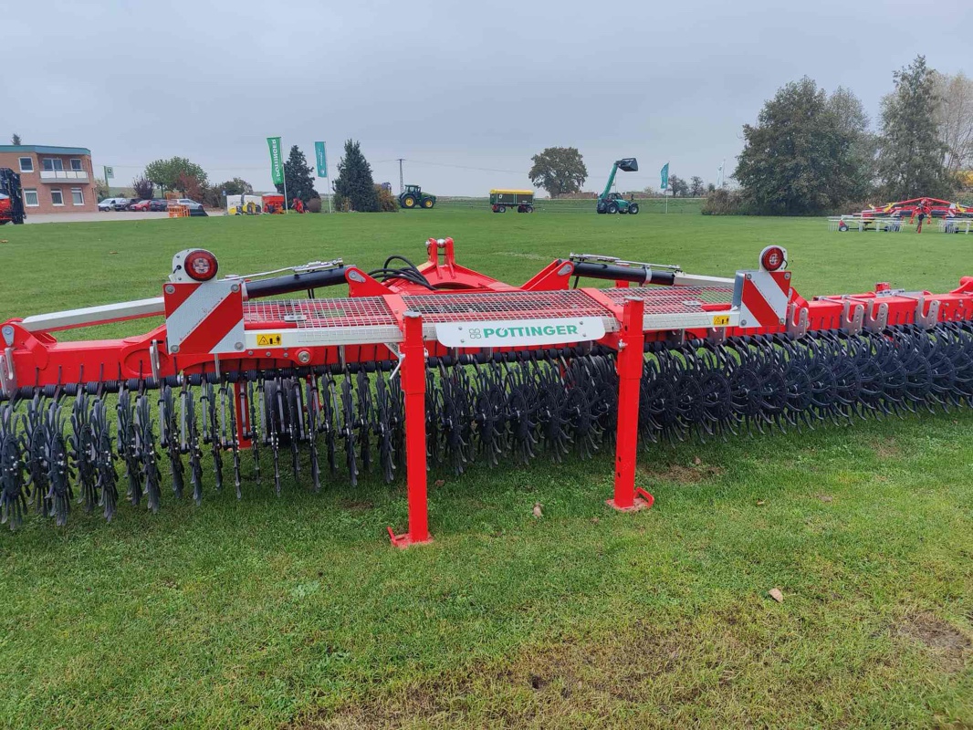 Pöttinger Rotocare V12400 gebraucht – Trailer und Anhänger – Baujahr 2023 – Produktbild 6